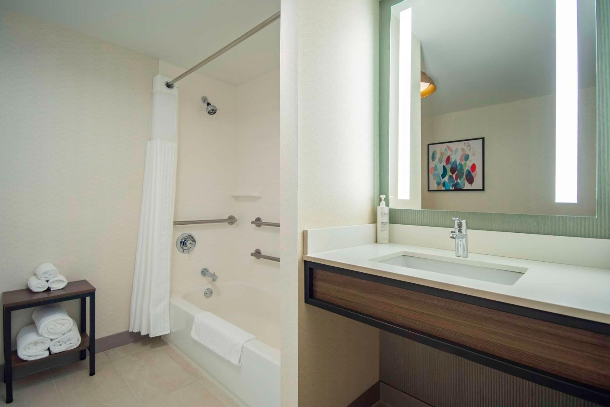 Hilton Garden Inn Danbury Exterior foto