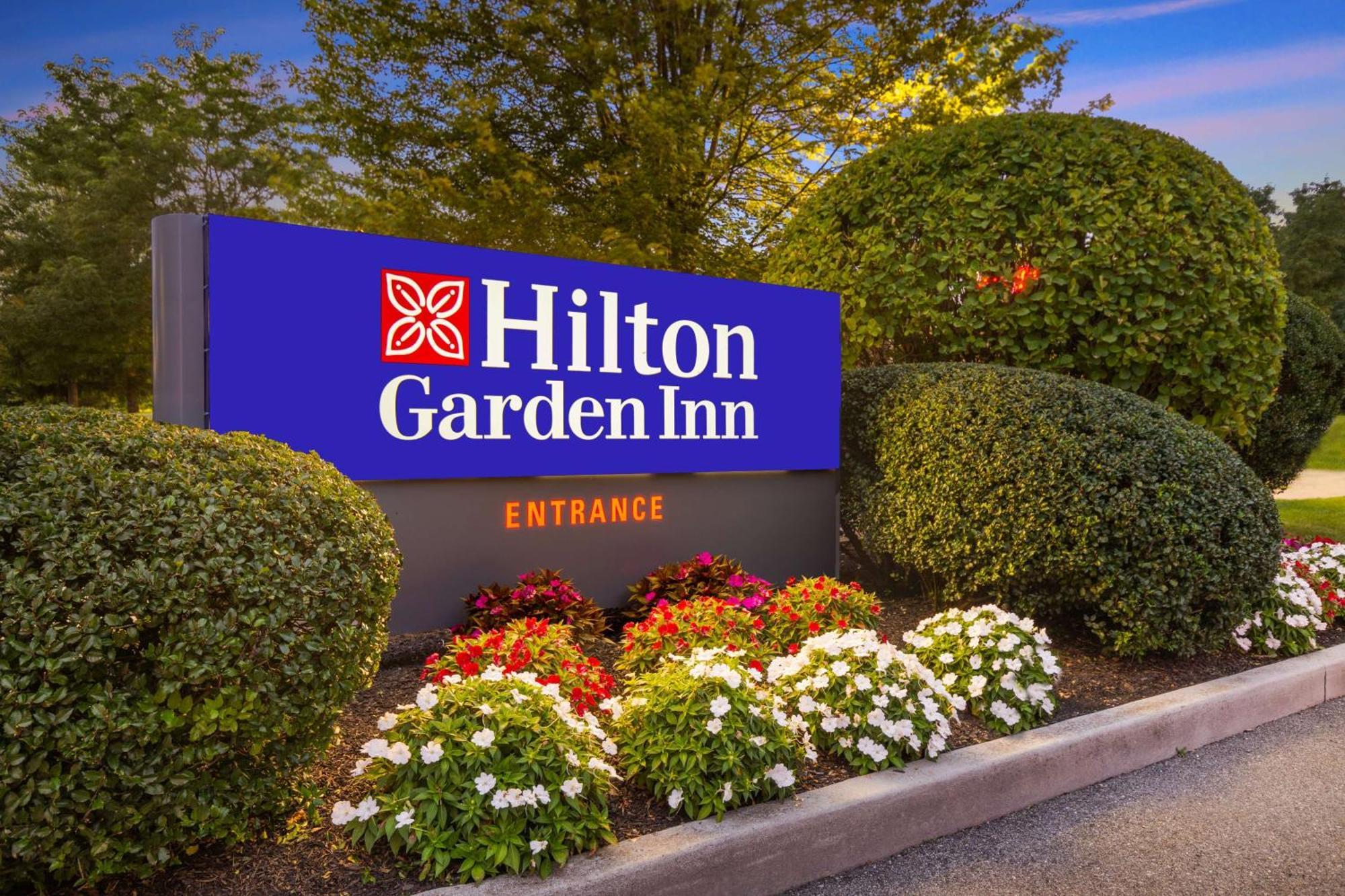 Hilton Garden Inn Danbury Exterior foto